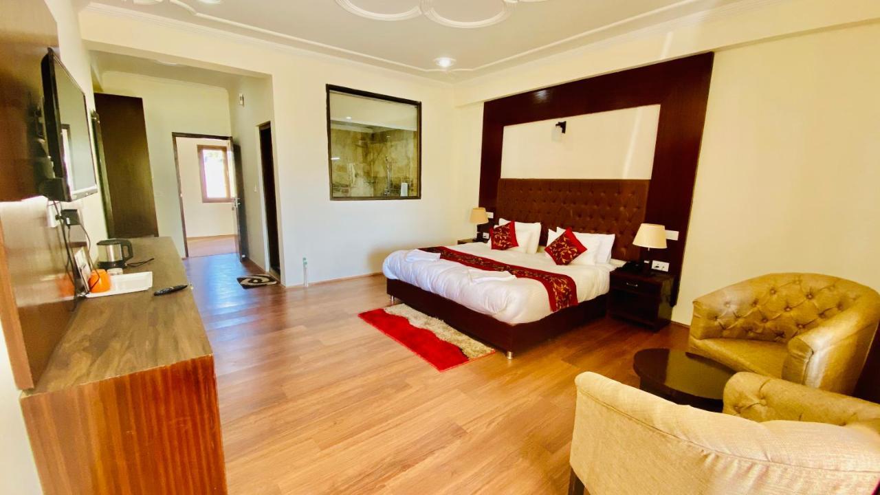 Hotel De Borgo Лех Екстериор снимка