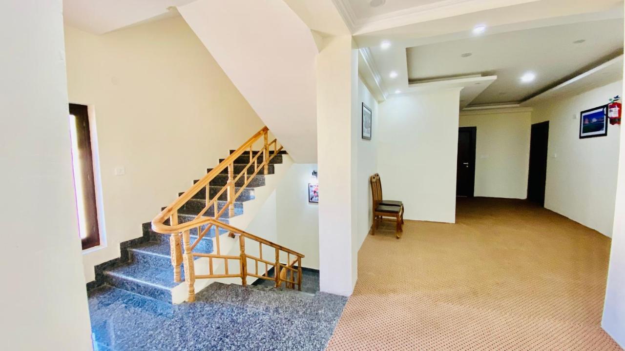 Hotel De Borgo Лех Екстериор снимка
