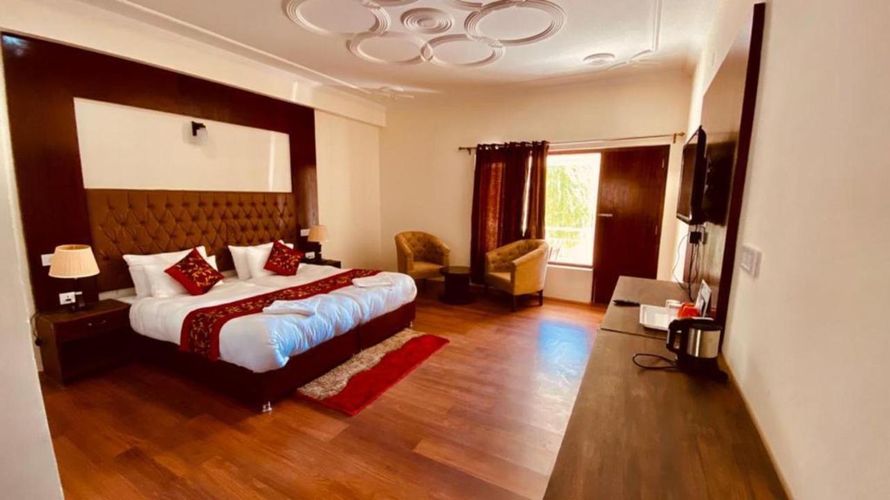 Hotel De Borgo Лех Екстериор снимка